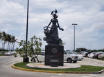 100721_33statue.jpg